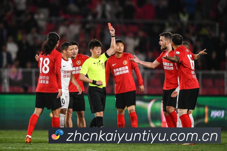 克罗斯严厉抨击皇马管理层行为称不可接受引发热议战术观察:最新赛事动态与深度分析 克罗斯严厉抨击皇马管理层行为称不可接受引发热议战术观察:最新赛事动态与深度分析